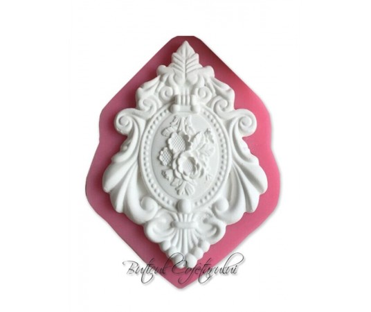 Mulaj medalion baroc