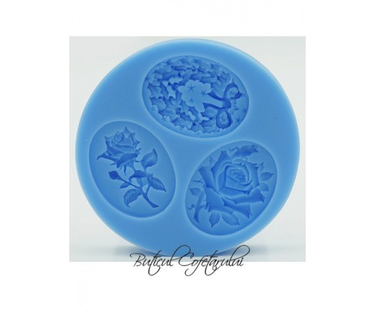 Mulaj brose trandafiri