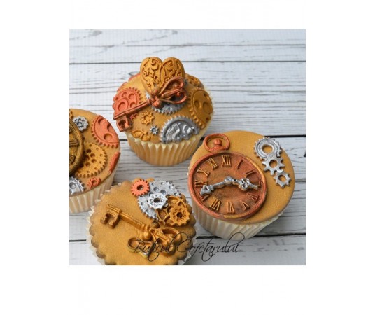 Mulaj steampunk robot 