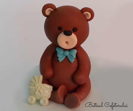 Figurina ursulet cu papion