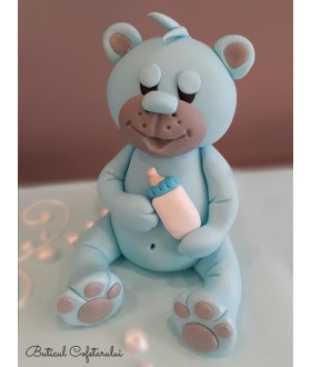 Figurina ursulet cu biberon