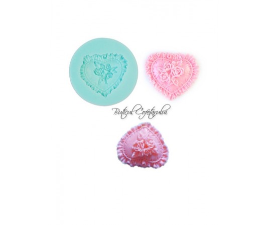 Mulaj inimioara cu dantela